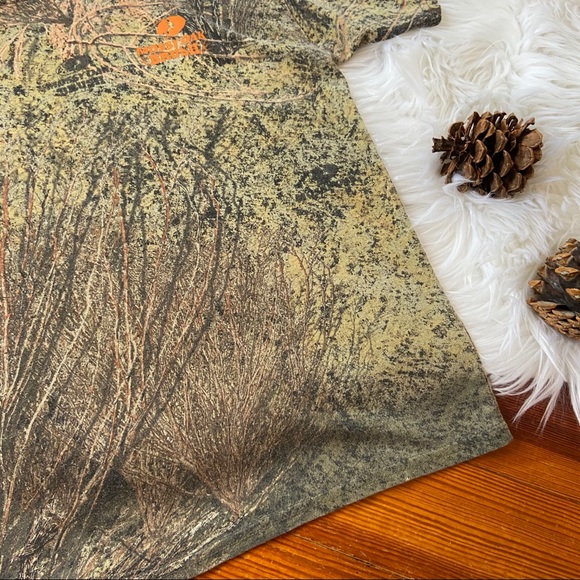 FREE IN BUNDLE Mossy Oak Hunting Short Sleeve Tee - Picture 4 of 6